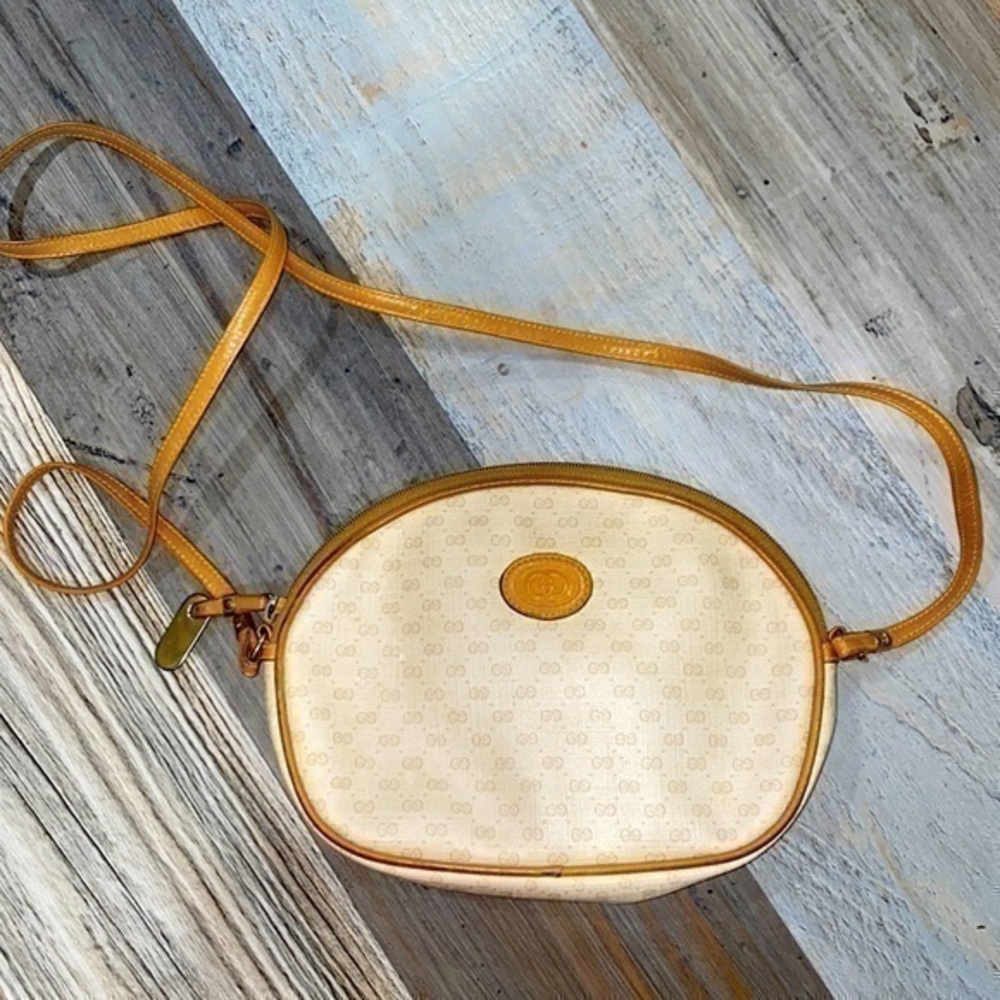 Gucci vintage shoulder bag
